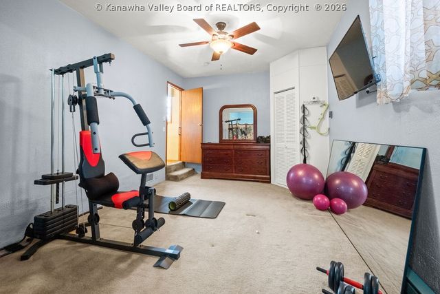 219 Melrose Drive, Hurricane, WV 25526