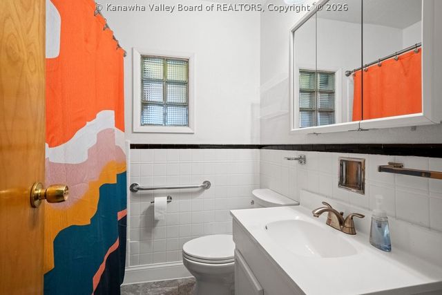 219 Melrose Drive, Hurricane, WV 25526