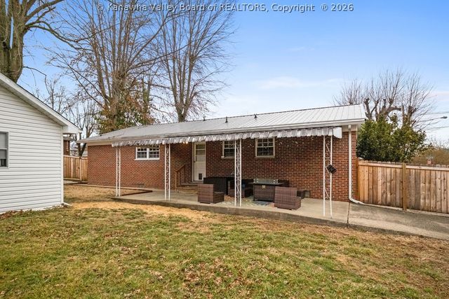 219 Melrose Drive, Hurricane, WV 25526