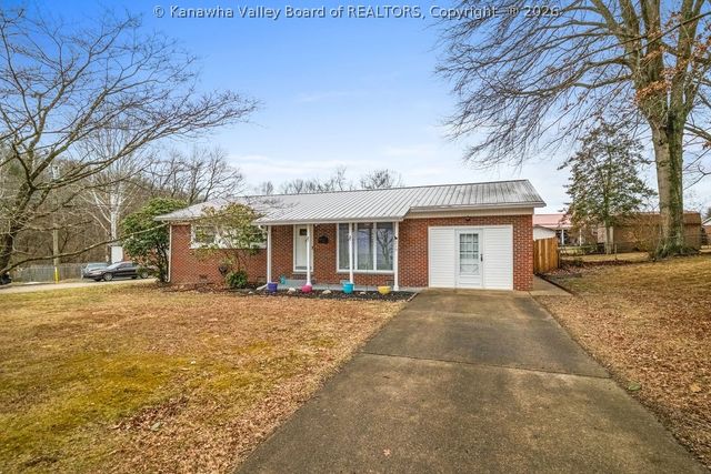 219 Melrose Drive, Hurricane, WV 25526