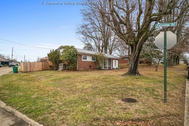 219 Melrose Drive, Hurricane, WV 25526