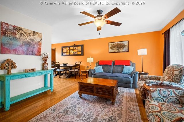 219 Melrose Drive, Hurricane, WV 25526