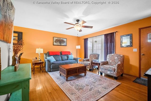 219 Melrose Drive, Hurricane, WV 25526