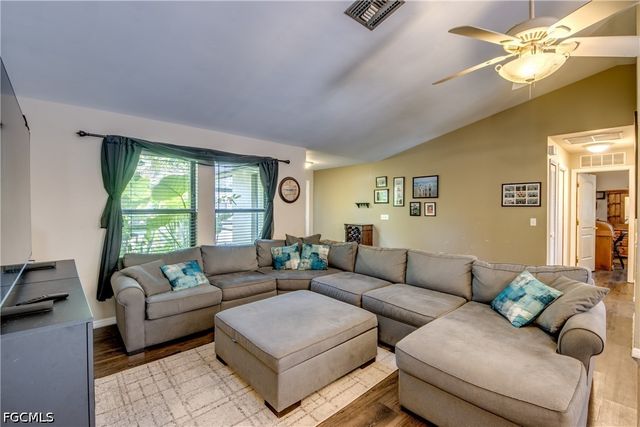 3723 SE 2nd PL, Cape Coral, FL 33904