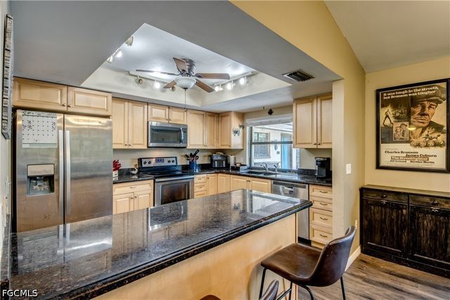3723 SE 2nd PL, Cape Coral, FL 33904