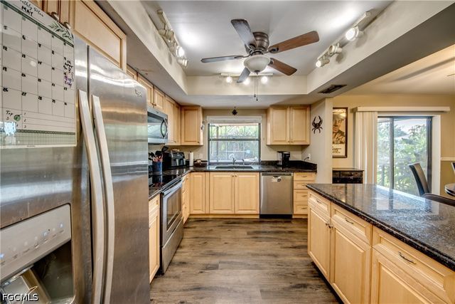 3723 SE 2nd PL, Cape Coral, FL 33904