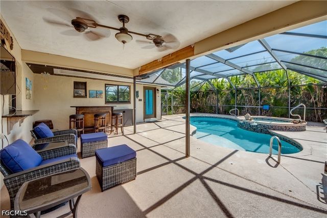 3723 SE 2nd PL, Cape Coral, FL 33904