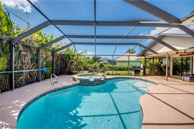 3723 SE 2nd PL, Cape Coral, FL 33904