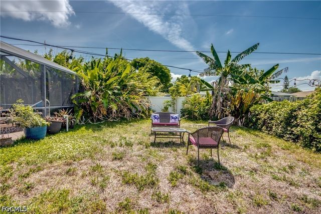 3723 SE 2nd PL, Cape Coral, FL 33904