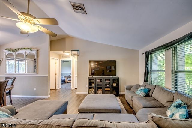 3723 SE 2nd PL, Cape Coral, FL 33904