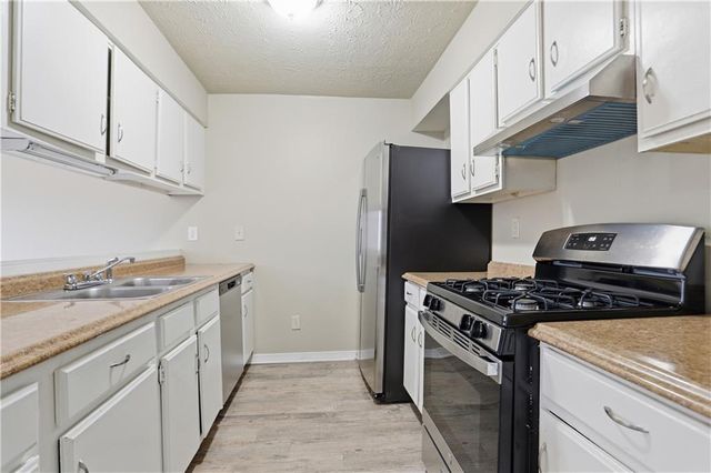 6668 E Windsor Lane, Norcross, GA 30093