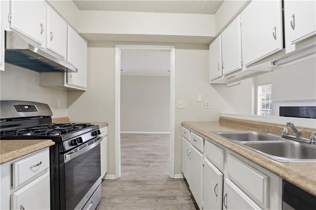 6668 E Windsor Lane, Norcross, GA 30093