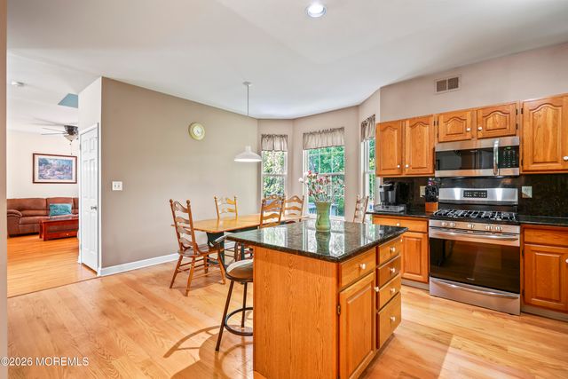 18 Queens Pass, Colts Neck, NJ 07722