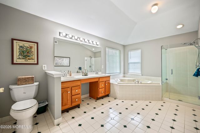 18 Queens Pass, Colts Neck, NJ 07722