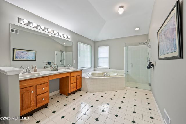 18 Queens Pass, Colts Neck, NJ 07722