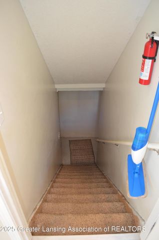 702 N Oakland Drive, Laingsburg, MI 48848