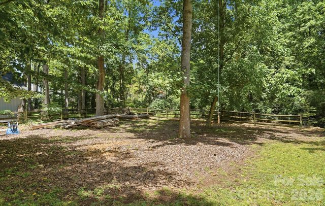 7112 Walterboro Road, Charlotte, NC 28227