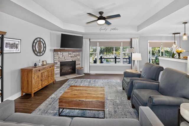 5714 Richwood LANE, Racine, WI 53402