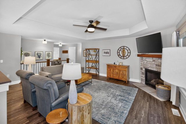 5714 Richwood LANE, Racine, WI 53402