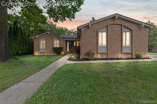 2511 Coral Drive, Troy, MI 48085