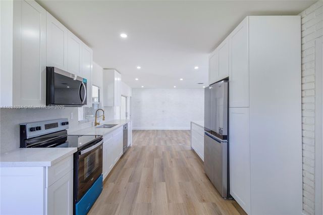 2568 NW 34th Ter, Lauderdale Lakes, FL 33311