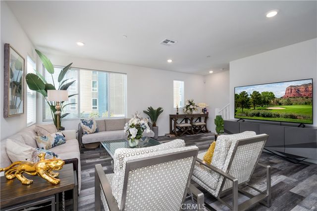 164 Unity, Irvine, CA 92614