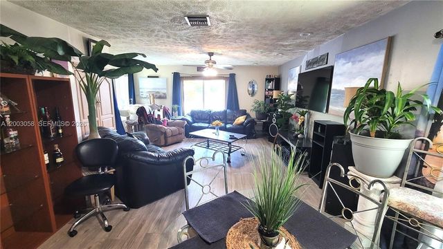 22113 SW 97th Ct, Cutler Bay, FL 33190