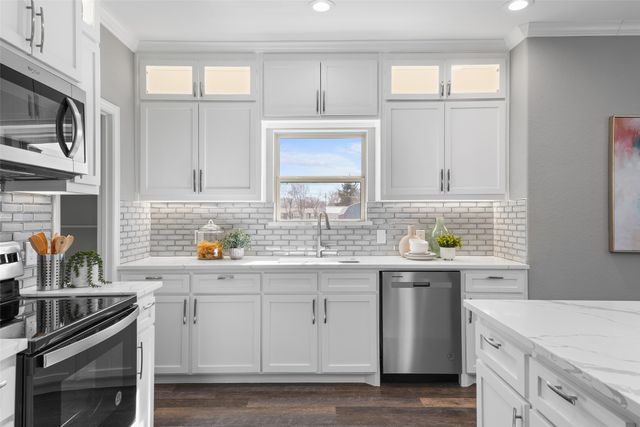 639 Legendary Lane, Gun Barrel City, TX 75156