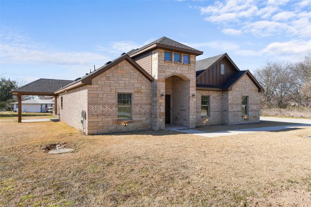 639 Legendary Lane, Gun Barrel City, TX 75156