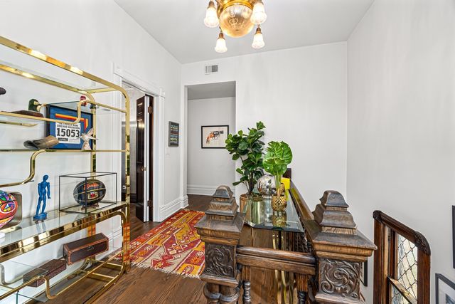 2138 W Caton Street, Chicago, IL 60647