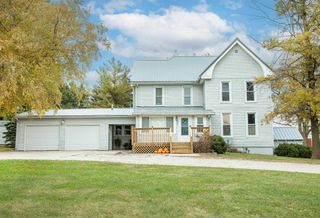 7207 E Tama Rd, Laporte City, IA 50651