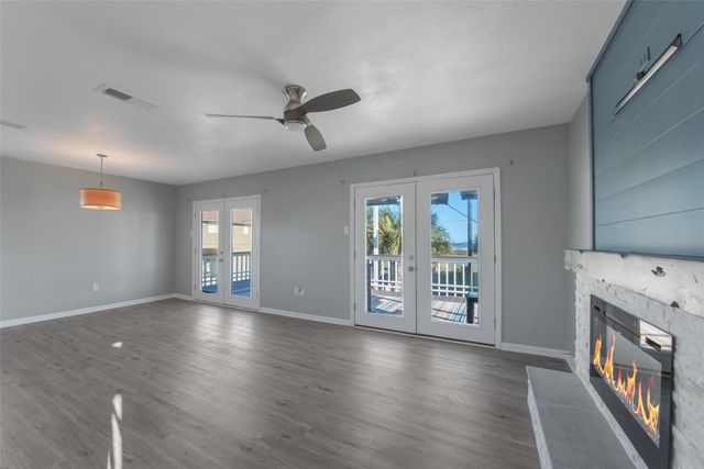 21801 Zachary Drive, Galveston, TX 77554