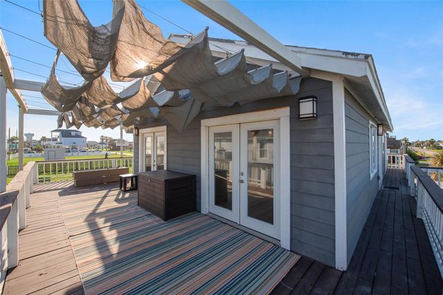 21801 Zachary Drive, Galveston, TX 77554