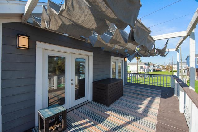 21801 Zachary Drive, Galveston, TX 77554