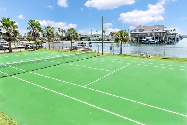 21801 Zachary Drive, Galveston, TX 77554