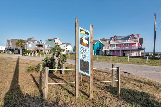 21801 Zachary Drive, Galveston, TX 77554