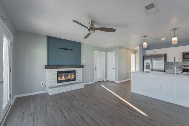 21801 Zachary Drive, Galveston, TX 77554