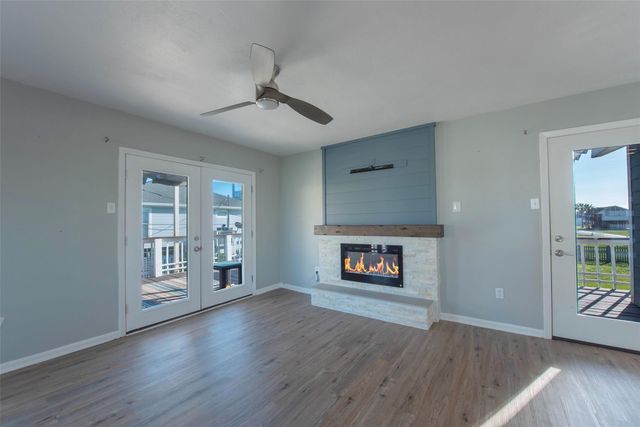 21801 Zachary Drive, Galveston, TX 77554