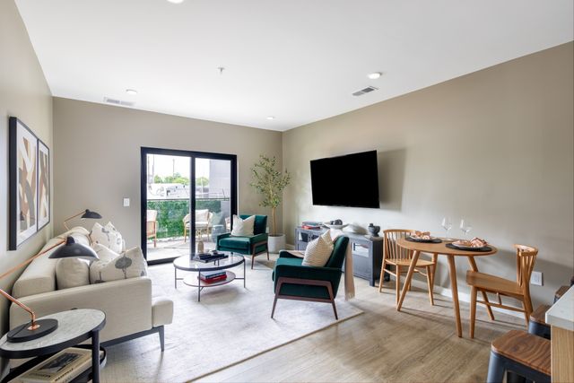 635 7th Ave S Apt 218, Nashville, TN 37203