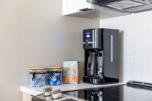 635 7th Ave S Apt 218, Nashville, TN 37203