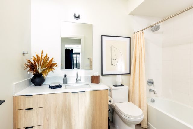 635 7th Ave S Apt 218, Nashville, TN 37203