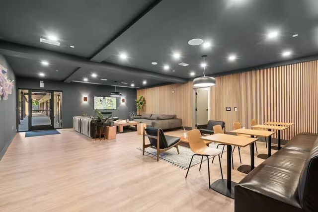 635 7th Ave S Apt 218, Nashville, TN 37203