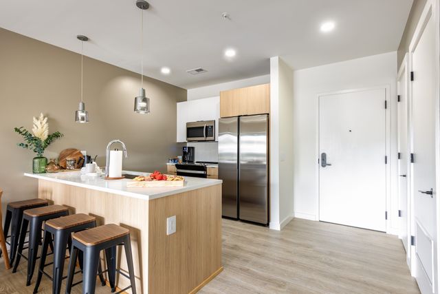 635 7th Ave S Apt 218, Nashville, TN 37203