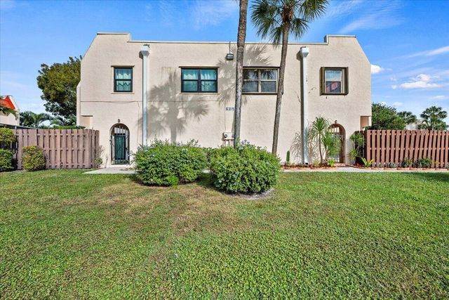 6315 Seven Springs Boulevard C, Greenacres, FL 33463