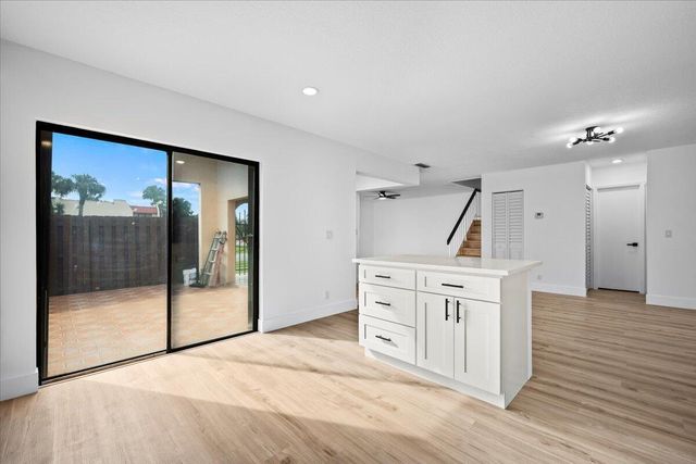 6315 Seven Springs Boulevard C, Greenacres, FL 33463