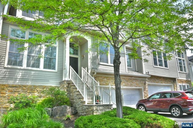 3 Skyview Drive, North Haledon, NJ 07508