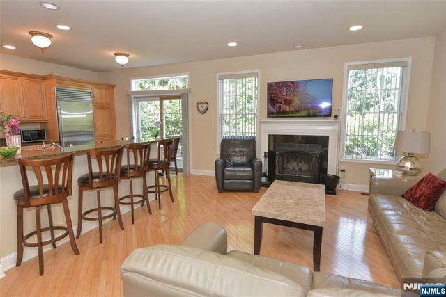 3 Skyview Drive, North Haledon, NJ 07508