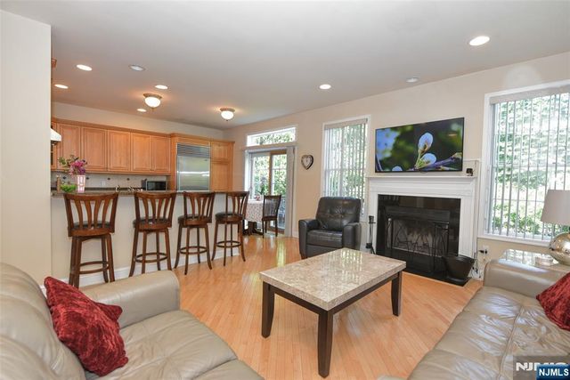 3 Skyview Drive, North Haledon, NJ 07508