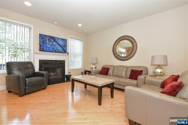 3 Skyview Drive, North Haledon, NJ 07508