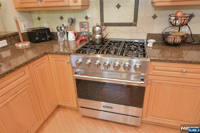 3 Skyview Drive, North Haledon, NJ 07508